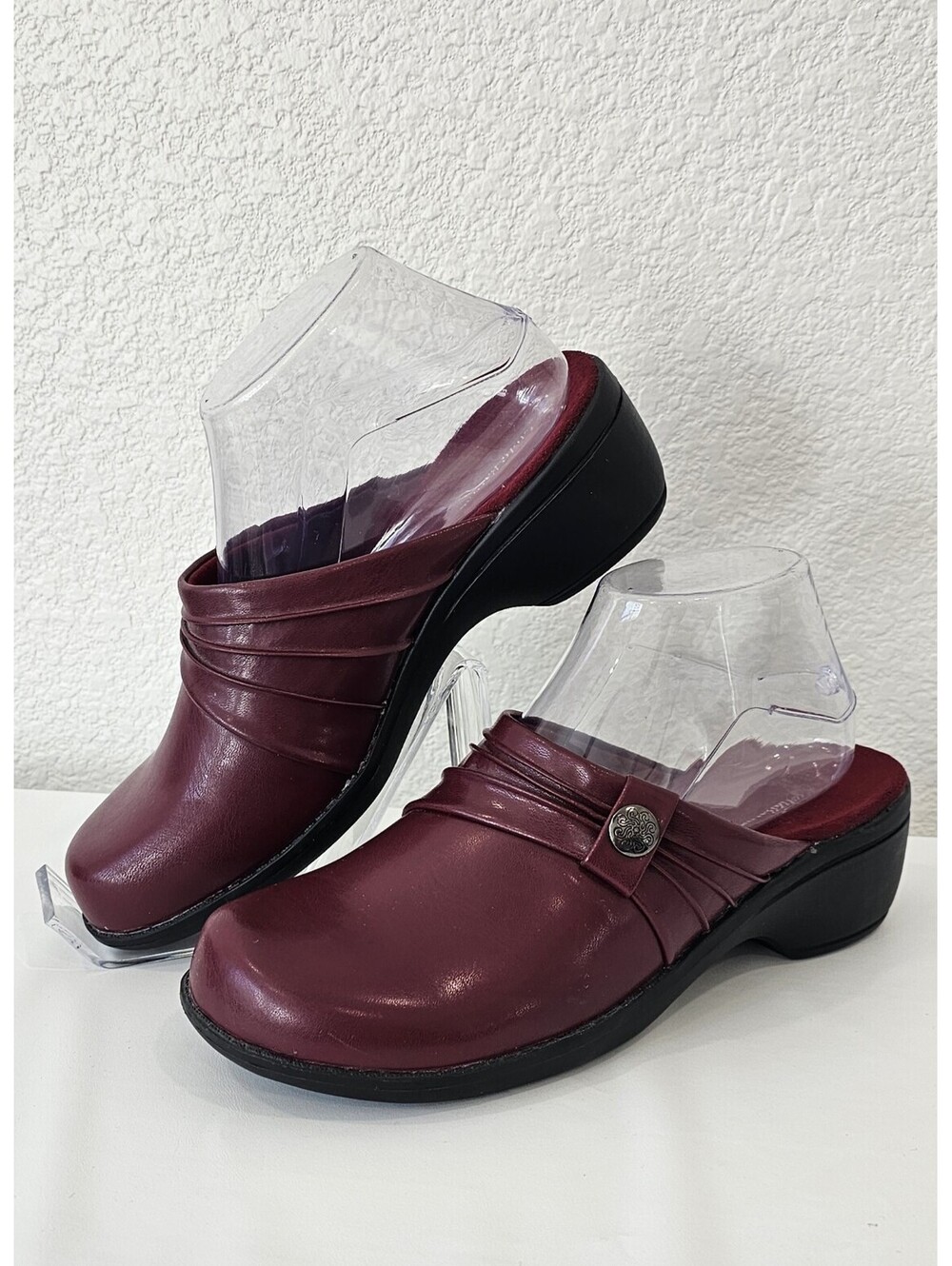 Croft & Barrow Shoes Women’s Slide on Shoes Maroon Slip On Size US 7.5